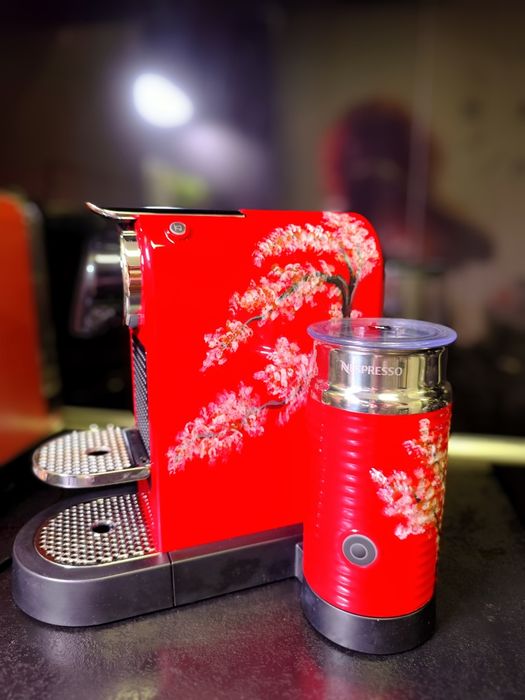 Aparat de cafea espressor Nespresso CitiZ and Milk (aeroccino) personalizat manual Cherry Tree