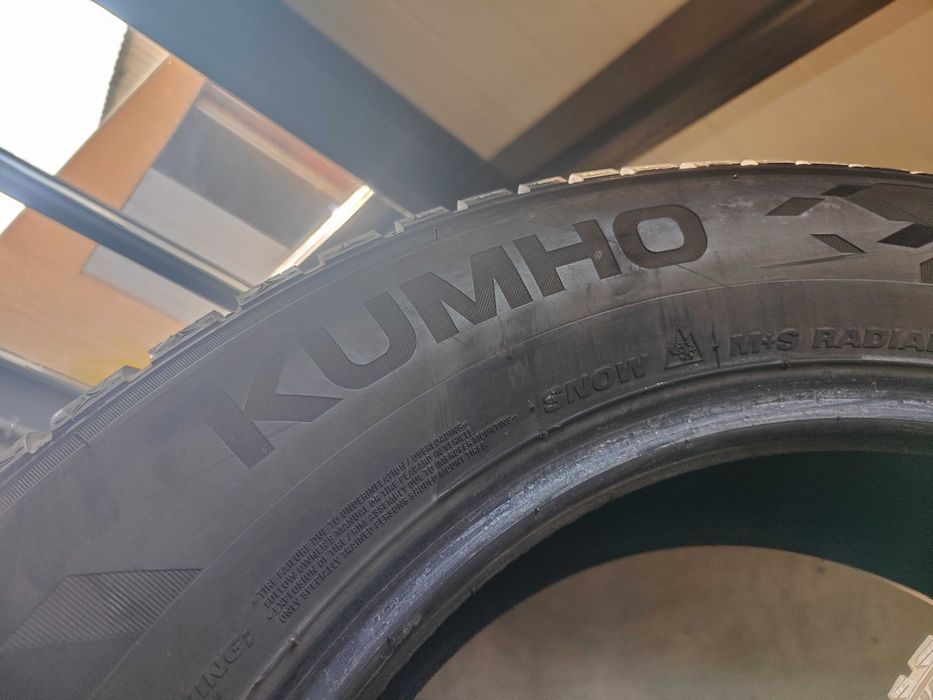 2бр. зимни гуми 215/65/17 Kumho