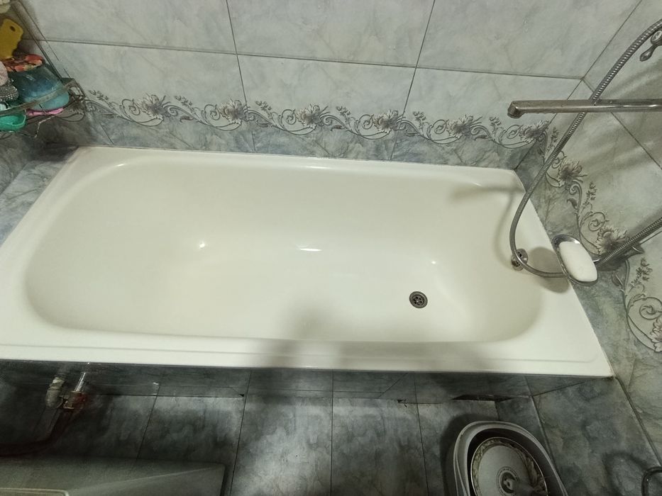 Продается ванна полимерная.