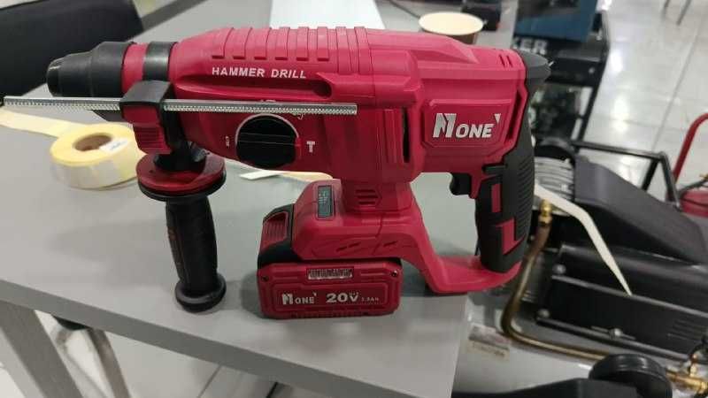 Перфоратор аккумуляторный бесщёточный NUMBER ONE EH26/3.0-PRO-BL. нася