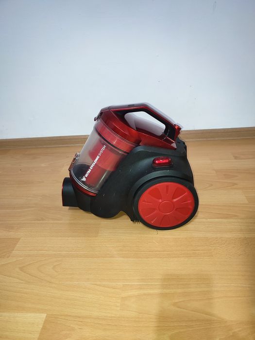 Aspirator fără sac Daewoo RCC-120R.