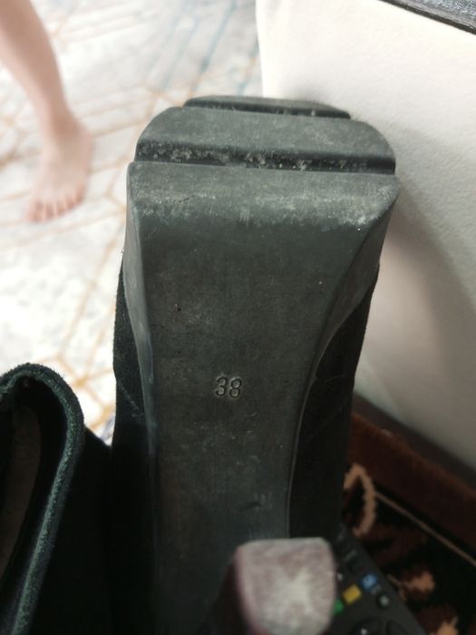 Продам женскую обувь