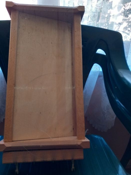 Vând obiecte vechi,de uz casnic,covor,chitara pt.pasta si multe altele