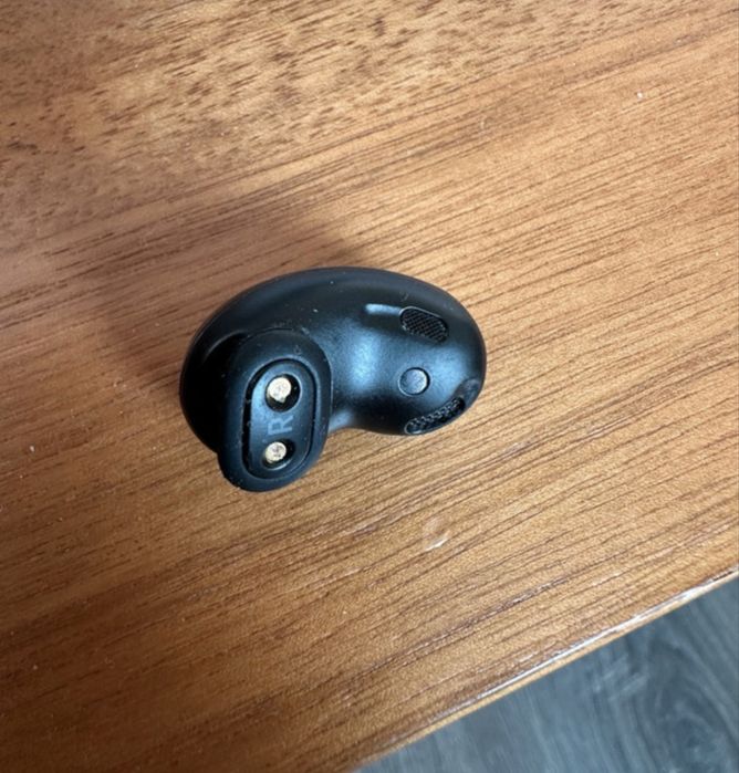 Vând casca Samsung Galaxy Buds Live (SM-R180) - Partea Dreaptă