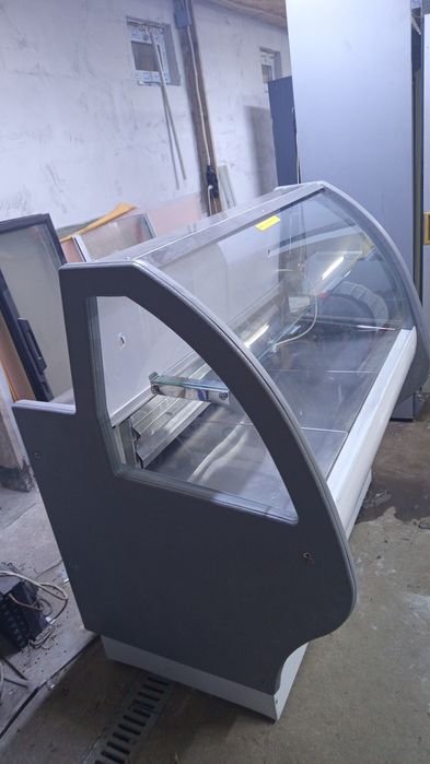 Витринные холодильники