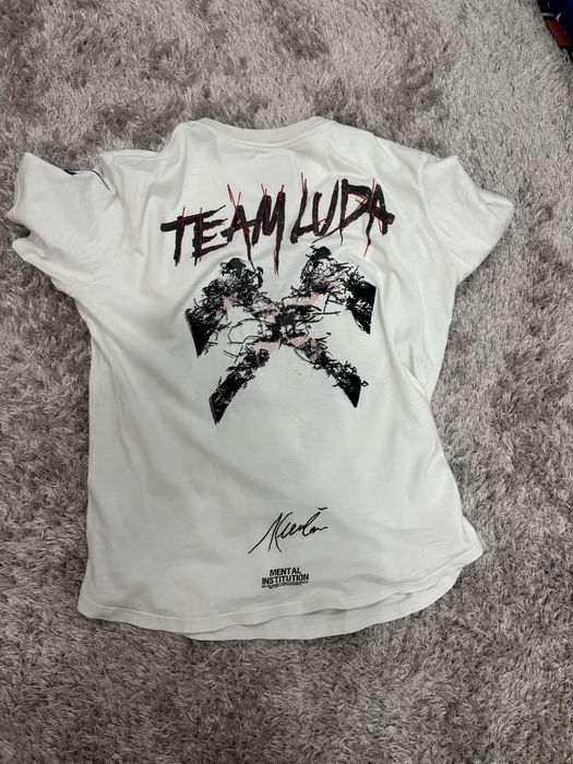 Luda Psycho 4 бяла