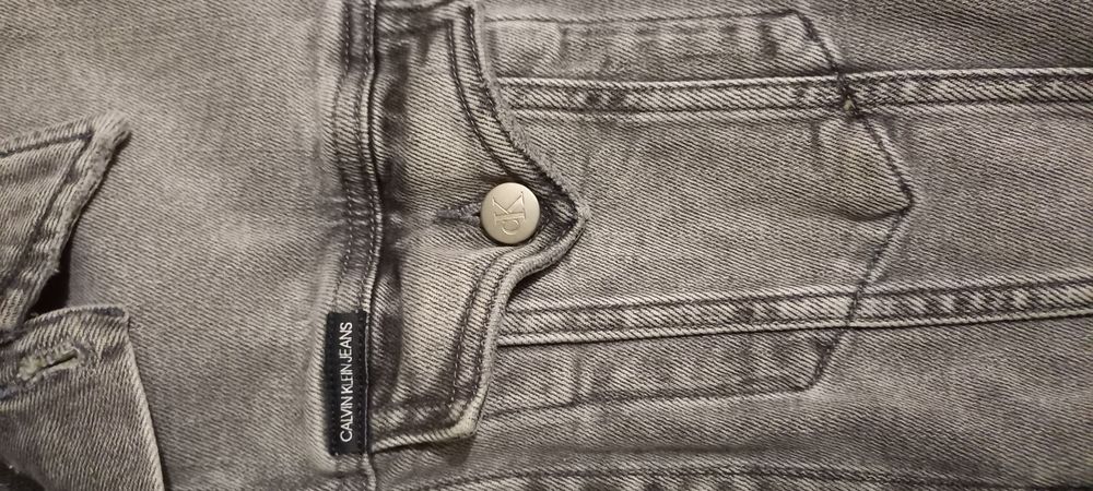 Продам джинсовую куртку CALVIN KLEIN JEANS