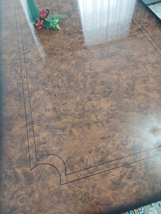 Арзан багада стол сатылады