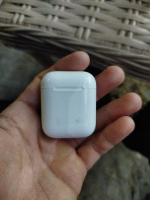 Airpods 1 продам