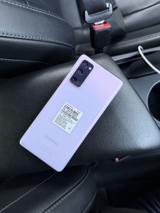Продам самсунг s20 fe