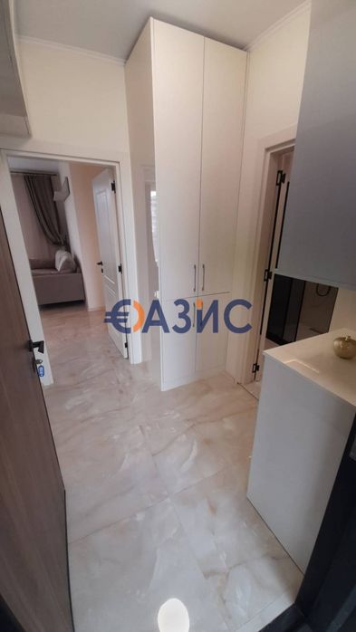 Продава се Двустаен апартамент в Бургас, Център - 74 кв.м за 3325 €/кв.м - Снимка #5