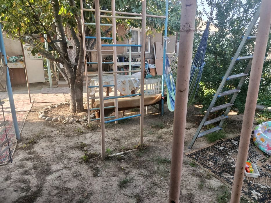 Продам дом  в городе с участком 7 соток