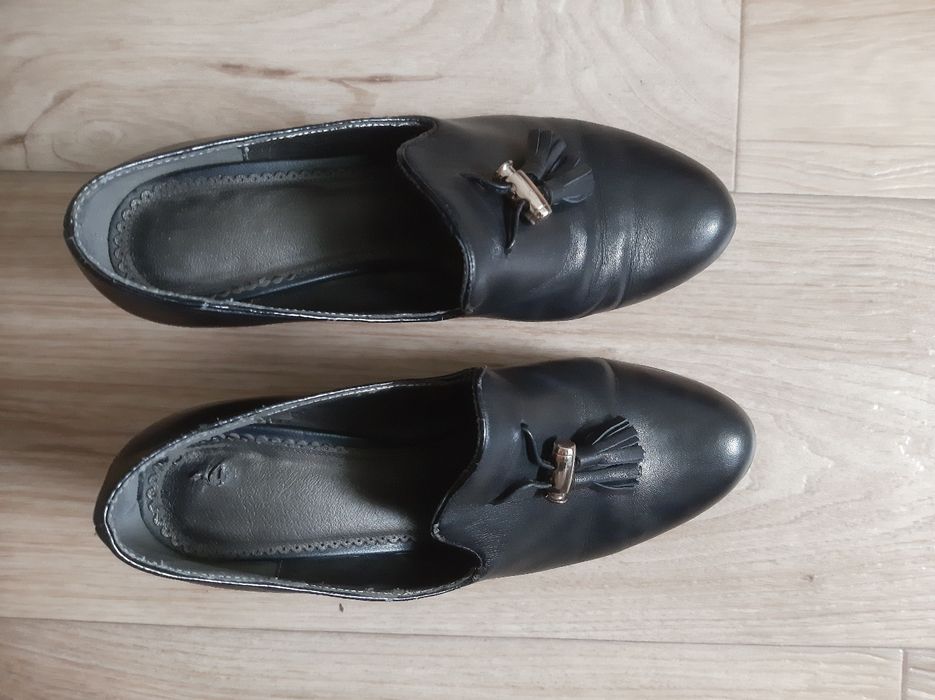 Классические женские туфли