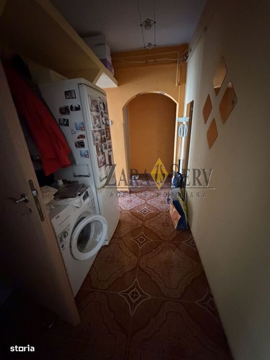 Apartament 3 camere de vânzare, Malu Roșu – Str. Școlii, Etaj 2