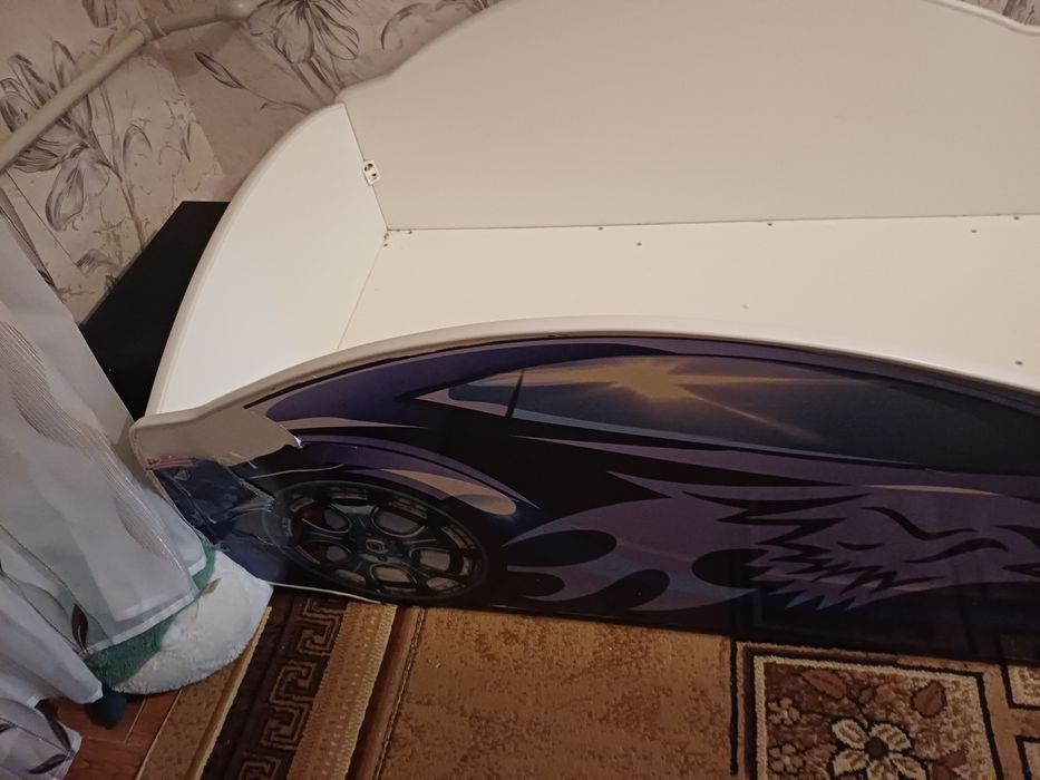 Продам две детские кровати с матрасами