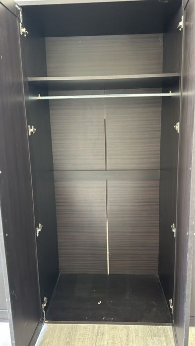 Шкаф б/у. Подходит для спальни