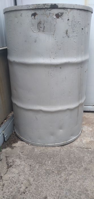 Продам бочку 200л