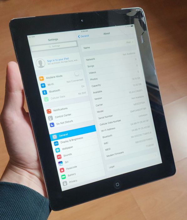 iPad 4th Gen – Funcționează perfect, ecran fisurat – 199 lei