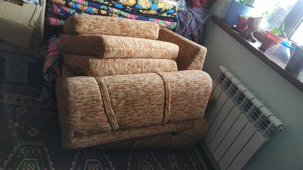 Диван и две кресло