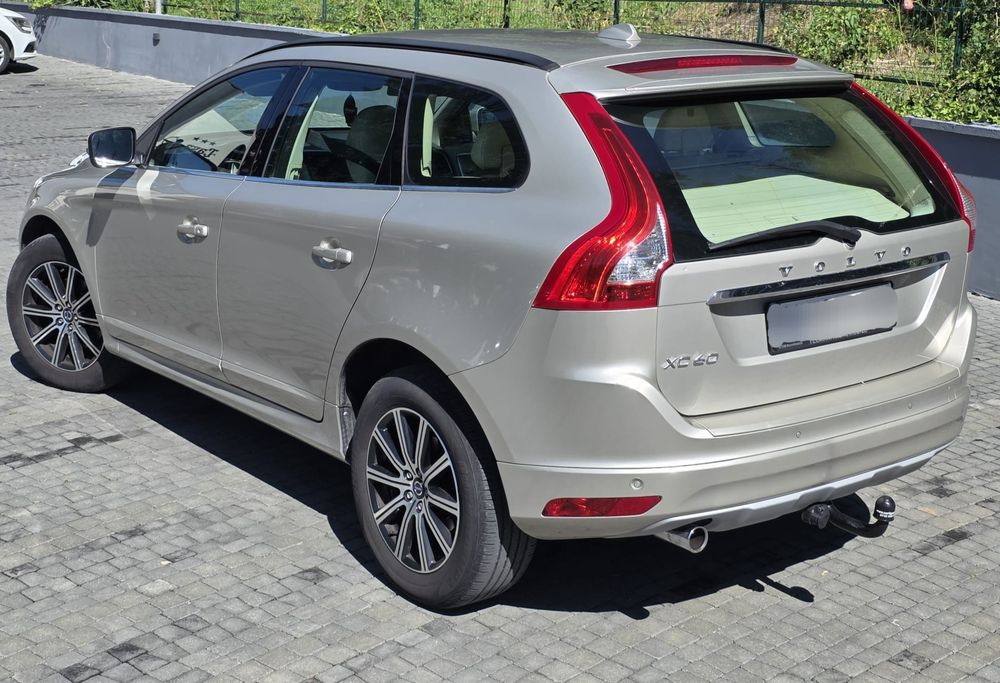 VOLVO XC60 2016 — imagine 4