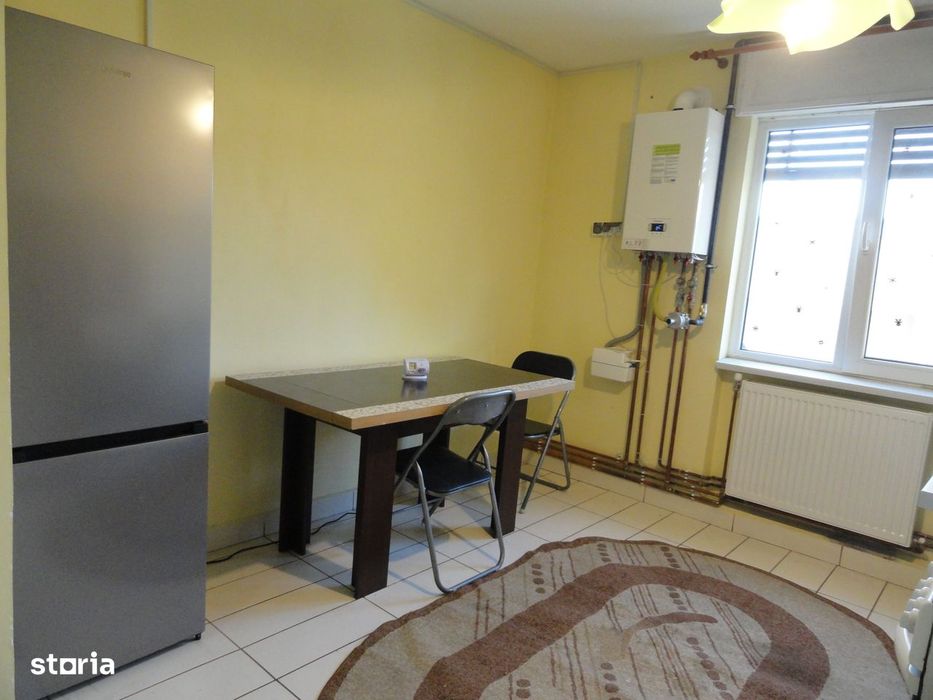 Apartament 2 camere, etaj 2, zona Romanilor, aproape de Lic. Pedagogic
