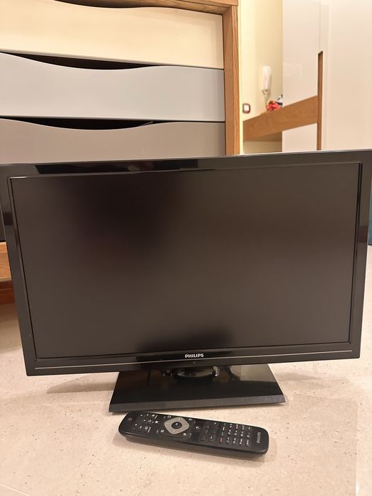 Телевизор Philips Full HD 22 инча