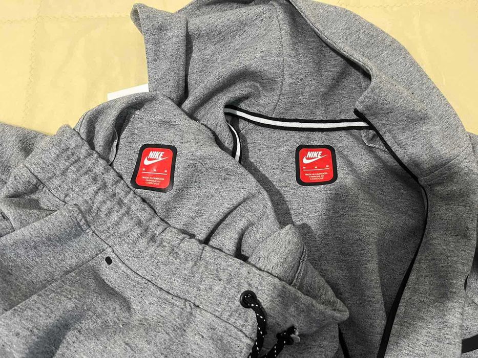 Комплект анцуг Nike Tech Fleece