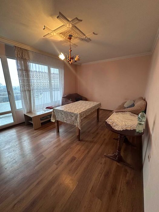 Тристаен апартамент в Кършияка