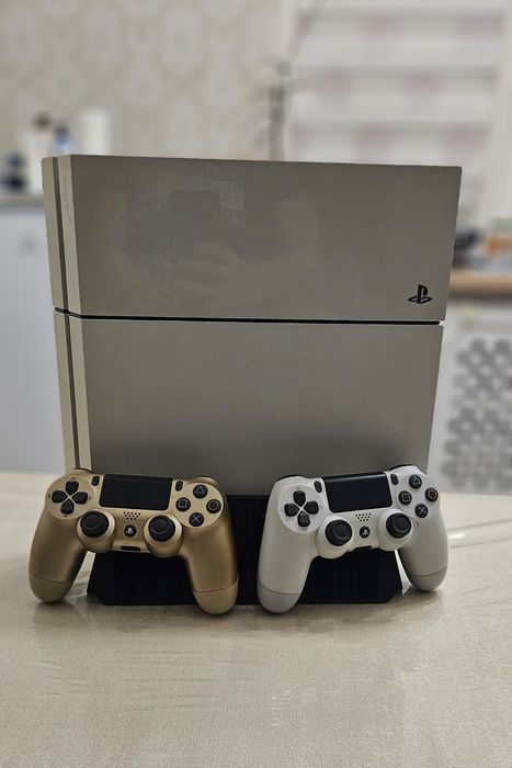 Белый Playstation 4 fat,500 гб