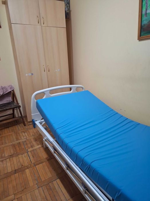 Pat medical electric nou cu telecomanda si saltea