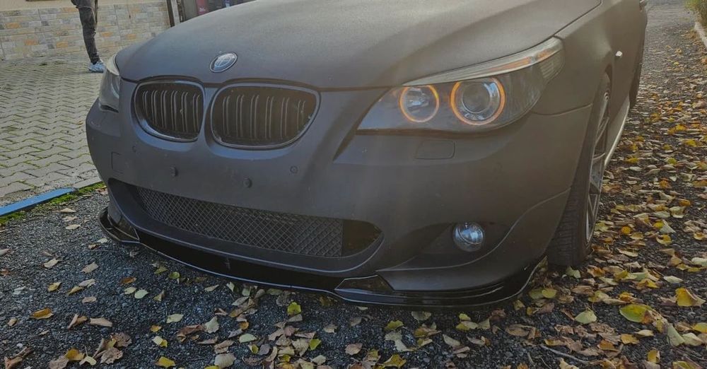 Lip bara fata M-Tech Hamann Bmw Seria 5 e60 e61(2003-2010) negru lucio