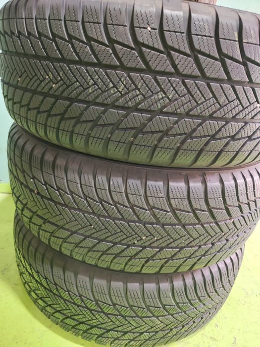 4 бр зимни 225/60/17 Bridgestone Дот 2023г