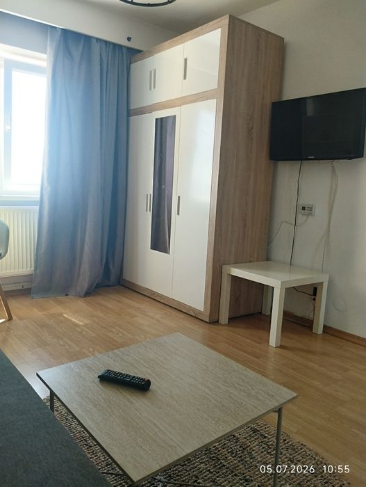 Închiriez garsonieră ultracentral 30mp, deasupra la Galerie de Arta, langa Piata centrala Deva