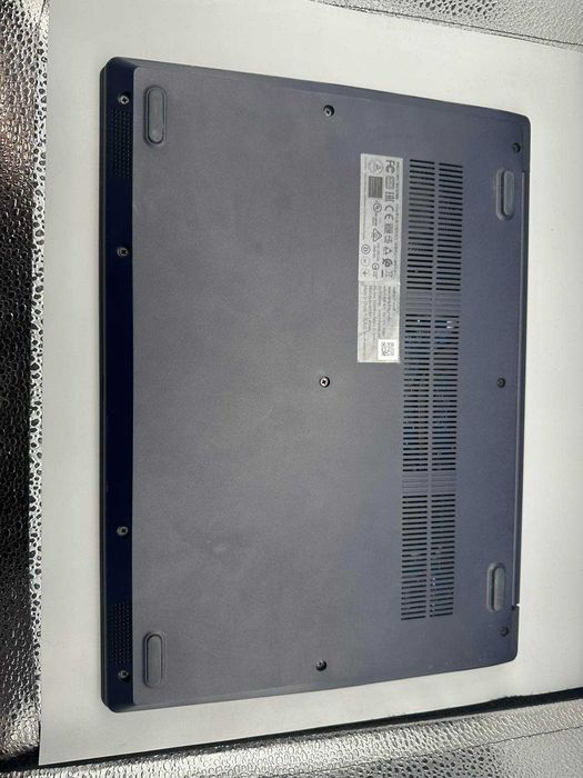 Лаптоп Lenovo IdeaPad 3 14IIL05