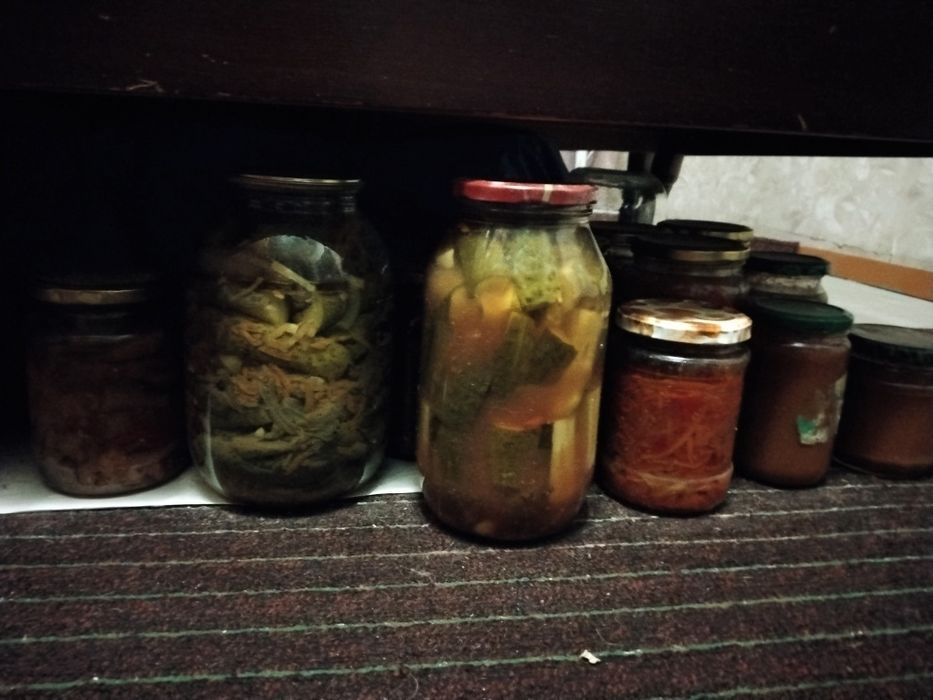 Домашние разносолы, изумительно вкусные.