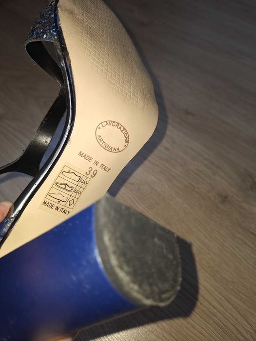 Красивые босоножки размер 39