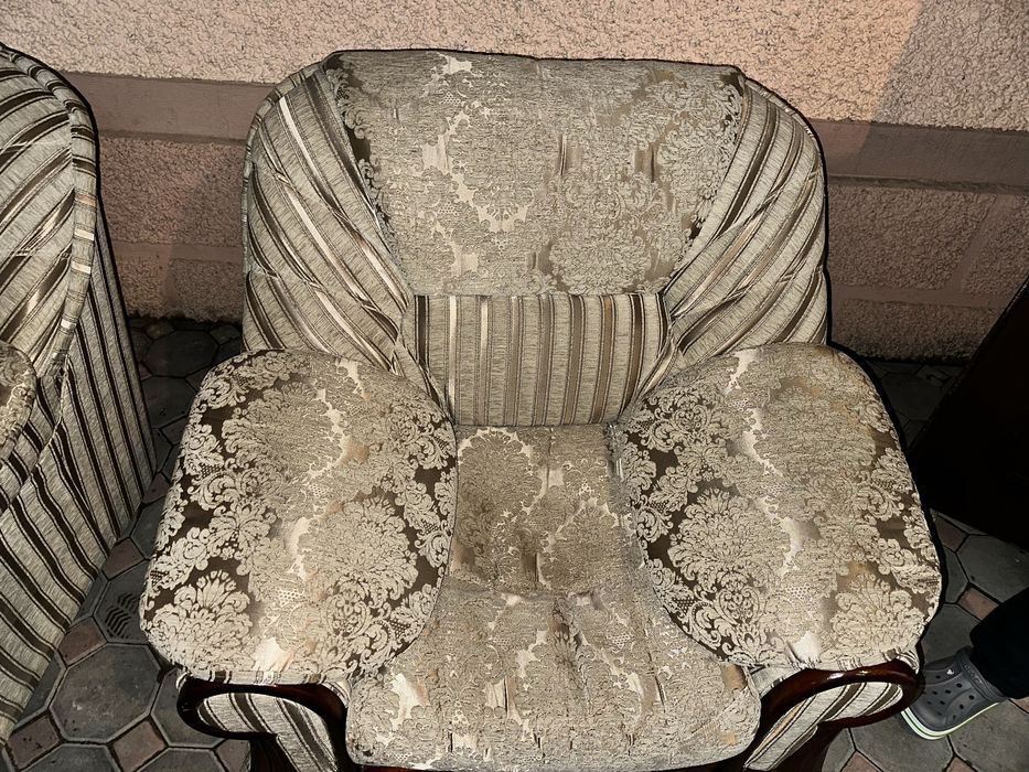 Продам диван-софу и кресло