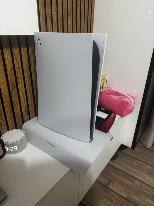 Продам PS 5 новый