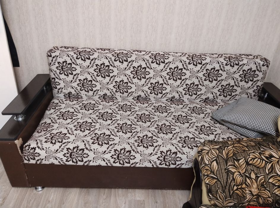 Мягкий уголок продам