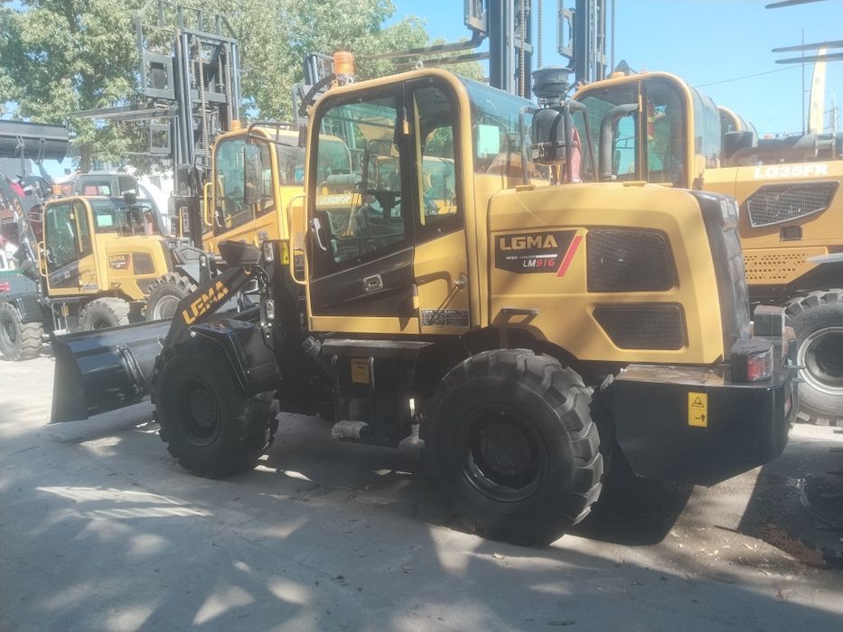 Фронтальный погрузчик LGMA 916