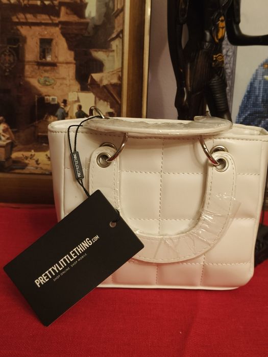 Poșetă albă PrettyLittleThing – NOUĂ, cu etichetă