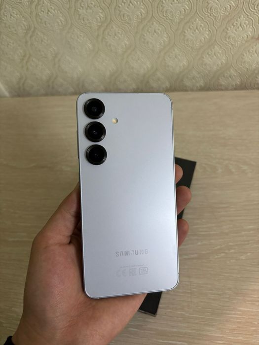 Samsung S25.  256гб