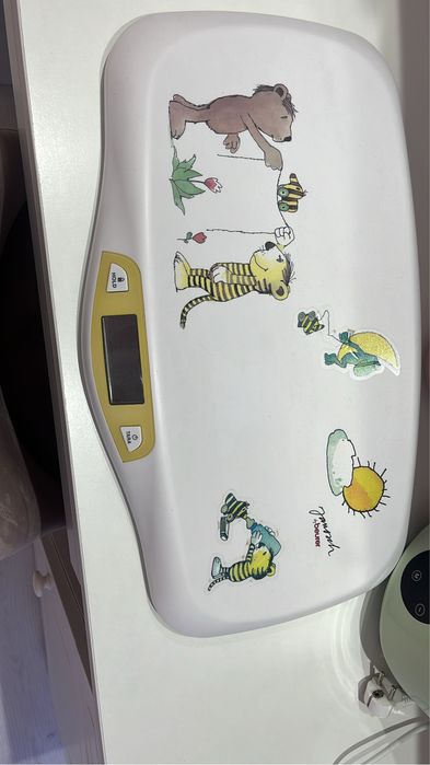 Стерилизатор за шишета cangaroo и кантар