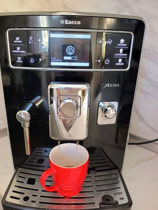 Кафе автомат Saeco Xelsis HD8946 Черна