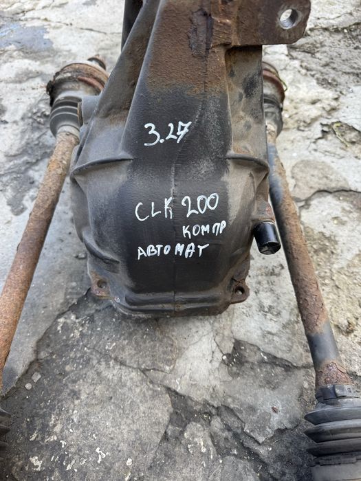 Диференциал и полуоски свалени от CLK200 компресор автомат