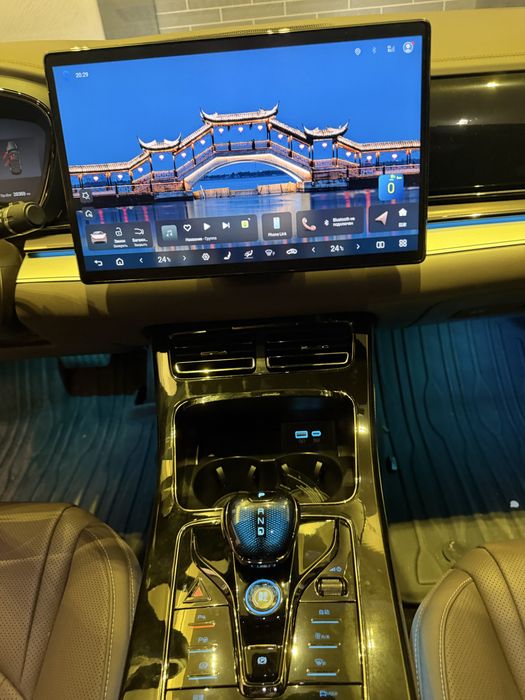 BYD Han 2025, 701 Km Smart full pazitsa