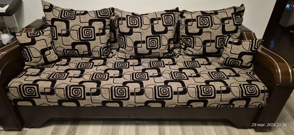 Vând canapea extensibilă