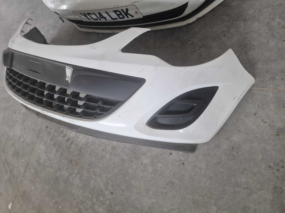 Bara Fata Opel Corsa D Facelift