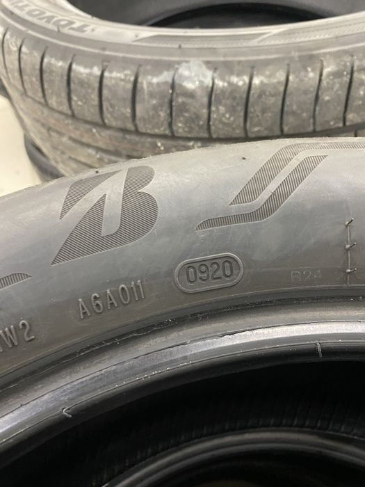 Bridgestone 245/50/19 4броя Летни гуми.