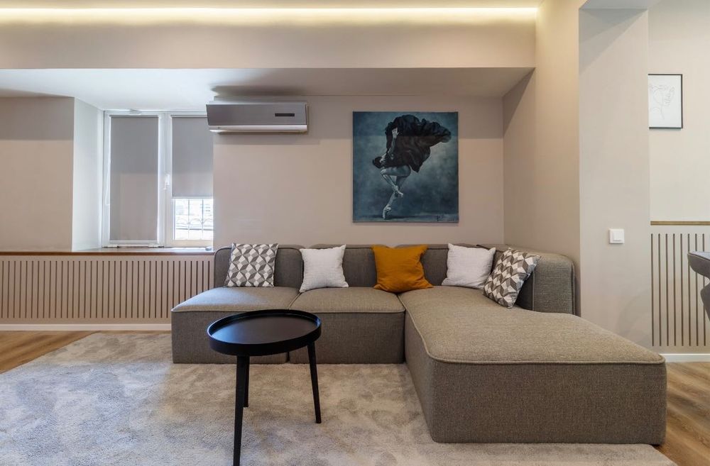 СВОЯ Срочно продается 3х ком кв. Центр Ц4, 3/3/4.  Ор-р Алайский базар